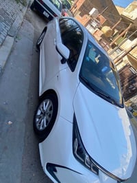 لبيع كورلا هايبرد موديل ٢٠٢٥  شكل خليجي بيها فقط بارد قليل  حساسات اما...