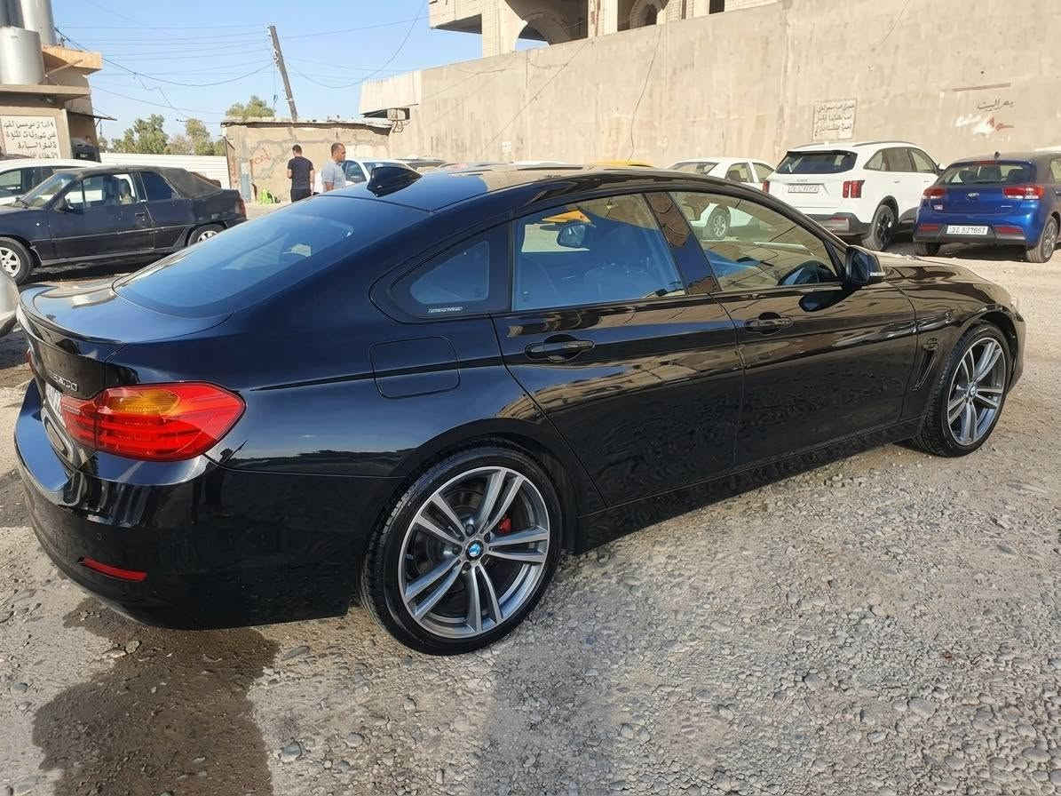 🚘 للبيع: BMW 420d موديل 2015
محرك ديزل (يعني كاز)

السلام عليكم، لأصحاب التميز والفخامة، معروض للبيع سيارة بي إم دبليو  بحالة ممتازة وجاهزة للاستخدام:

📌 المواصفات الأساسية:

• الماركة والفئة: BMW 420d  جران كوبيه).

• سنة الصنع: 2015.

• المسافة المقطوعة (128 الف)  

📌 المحرك والأداء واقتصاد الوقود:

• نوع المحرك: 4 أسطوانات (4Cyl) بسعة 2.0 لتر (2)توين دبل  تيربو ديزل (عزم قوي جداً واقتصادي جداً في الوقود).

• ناقل الحركة (الكير ): أوتوماتيكي (Steptronic) من 8 سرعات.

• نظام الدفع: دفع خلفي (RWD).  

📌 المواصفات الخارجية والإضافات:

• فتحة سقف كهربائية (زجاجية).

• وياله سبورت مميزة وكبيرة الحجم تعطي السيارة مظهراً رياضياً جذاباً.

• حساسات (أمامية وخلفية) للمساعدة على الاصطفاف

• إضاءة أمامية زينون مع ليد (LED) نهاري وشبكة أمامية رياضية باللون الأسود اللامع.

📌 المواصفات الداخلية والرفاهية:

• مقود رياضي مميز يحمل شعار M.

• تطعيمات ولمسات داخلية بلون ألياف الكربون (Carbon Fiber) 

• شاشة تحكم وسطية مع نظام iDrive كامل ونظام ملاحة.

• مريحة ونظيفة جداً

• تحكم ستيرن كامل، مثبت سرعة، وبلوتوث وبيها بعد مواصفات .  اقتصادي جدا نظام ايكو وايكو بلاص وسبورت ونورمال وديزل نص تانكي تروح محافظات ويه التبريد وترجع ما خلصان والسيارة صاروخ 

📌 حالة السيارة وجاهزة للتحويل مباشرة.

🚘  السياره مكفوله كفاله عامه حتى الدعاميات ماعدا  صبغ بالهلال الخلفي حك شبرين فقط حته الدعاميات 

تحويل مباشر رقم سليمانية

155 ورقه وبيه مجال بسيط مكاني كركوك 

[***********]

، .
