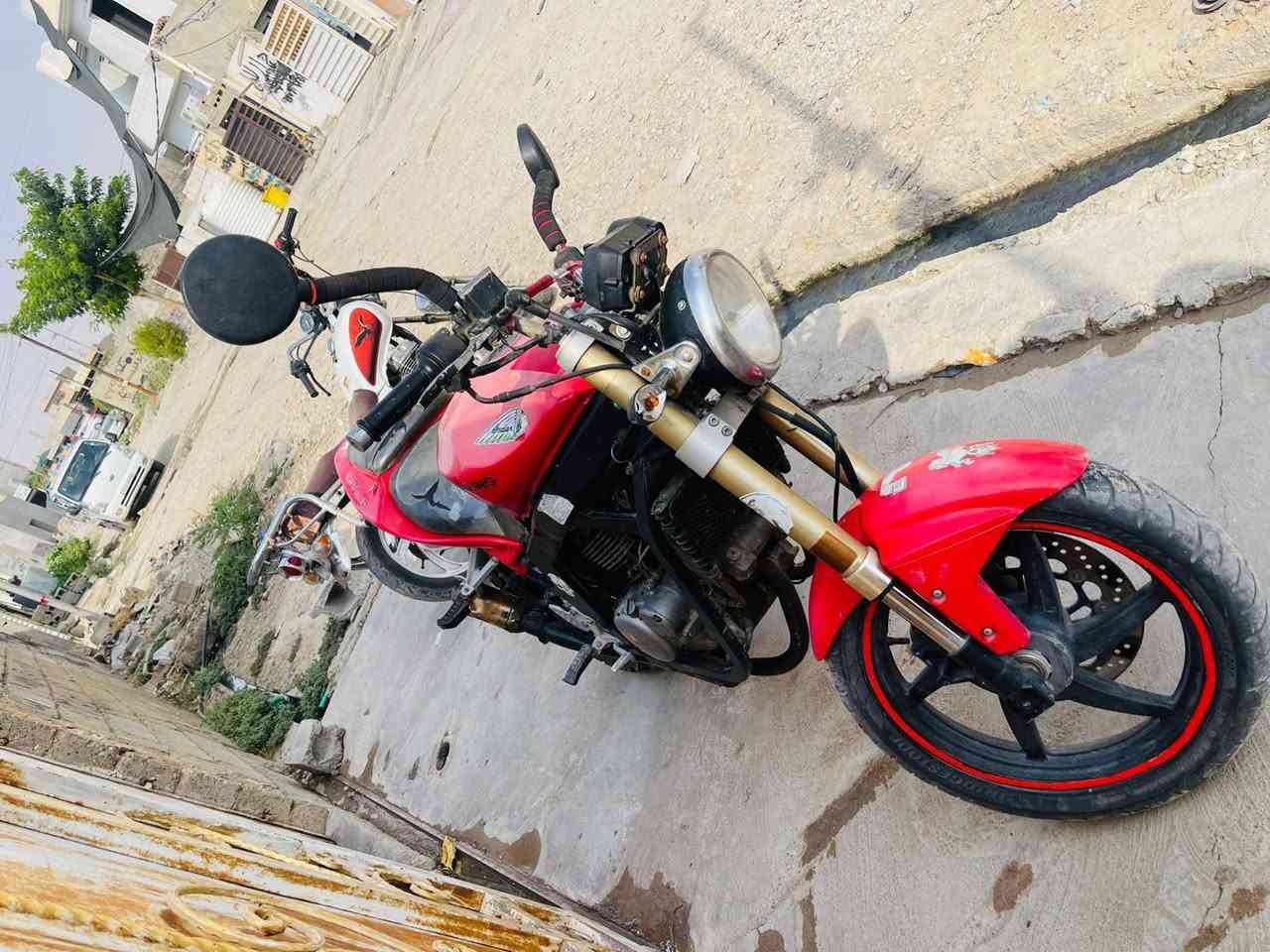 بطح ربع للبيع850 او مراوس حسب القناعه 
بيه خيط صرف احلى منل صوره 
العنوان كركوك قادسيه الثانيه 
***********
