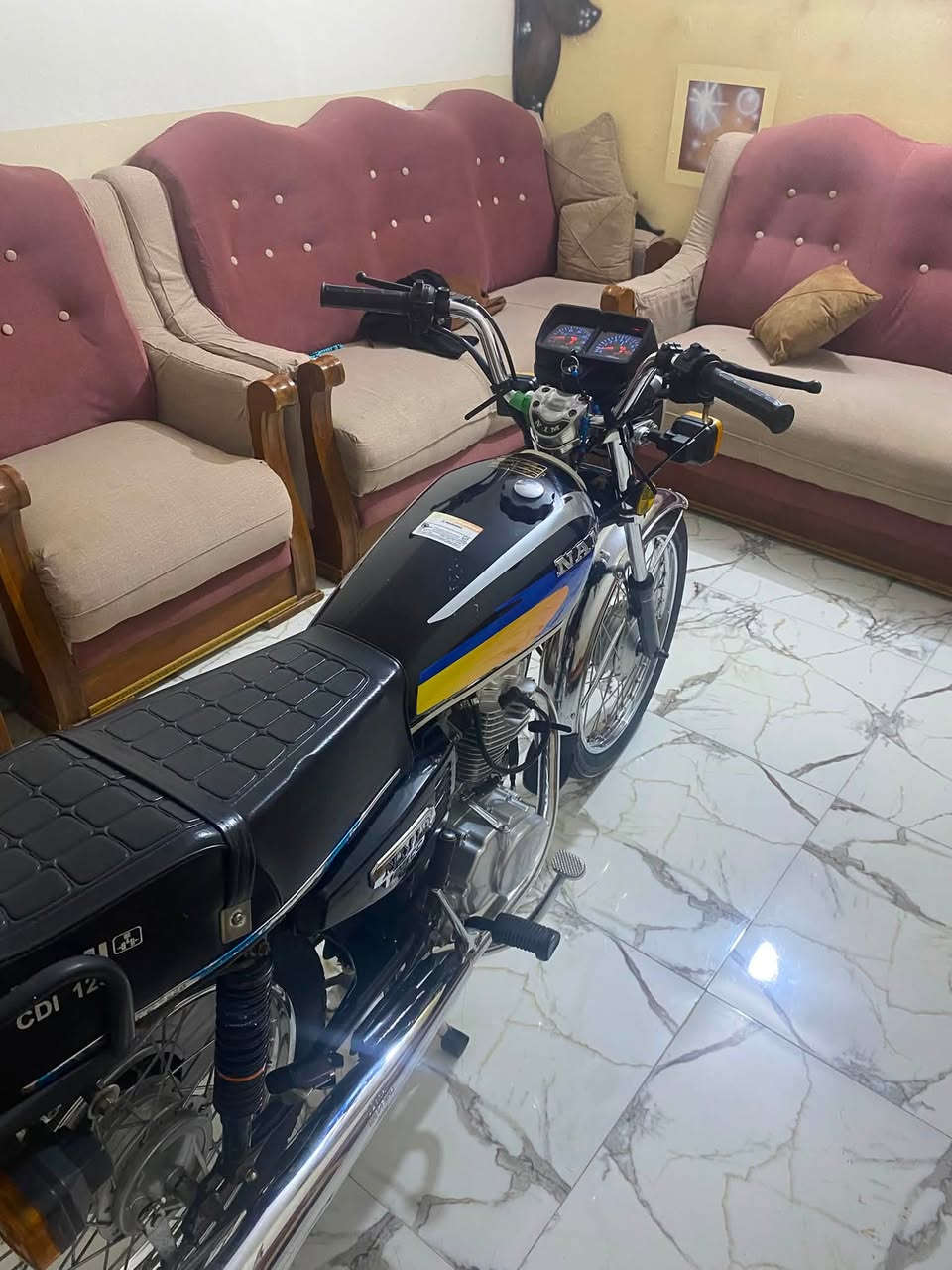 سلام عليكم دراجه اربعه كير متياز مديل 23اصولي السعر900وبيه  مجال للطيبين عنوان كوت العزه القديمه ***********
