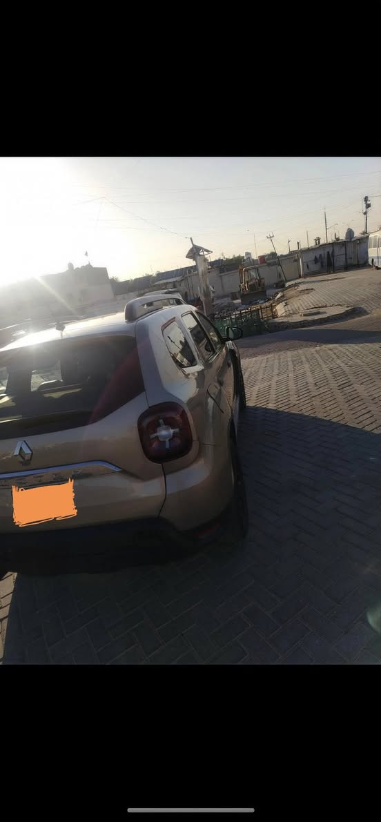 السلام عليكم شباب من رخصه الادمن سياره رينو داستر ٢٠١٩ لون شمباني السياره خير من الله مناقصهة شي
محرك ممفتوح بلادي قطره دهن مينقص
كير مبدل مال حاويه جديد صارله شهرين شاده
تخم بلكات جديد
تخم نوزلات جديد
صدر 70%
تايرات 60%
تبريد ثلج
كهرائياته كله شغاله 
سياره حره بسمي 
سنويه لل 2031
هزه قبل 3ايام كملته
رقم دولي جديد
سياره بيه قطعه صبغ (باب الجنطه) 
ورصعات بسيطه بلجوانب
مكانه بغداد الحبيبيه 
السعر ٨٠ بيه مجال بسيط
للاستفسار ***********
