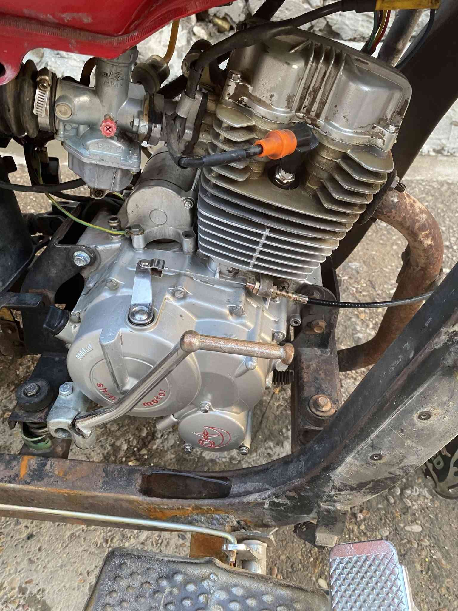 السلام عليكم
🔥 للبيع ستوتة دايوان 2019
🏍️ مكينة 2021 | 150cc
⚡ كهربائيات كلها شغالة
📄 أوراق سكنر 
🚫  نمرة 3 فلتت بس ابد ما مئثرة
💰 800 ألف وقابل للتفاوض
📍 بغداد – الزعفرانية
📞 ***********
