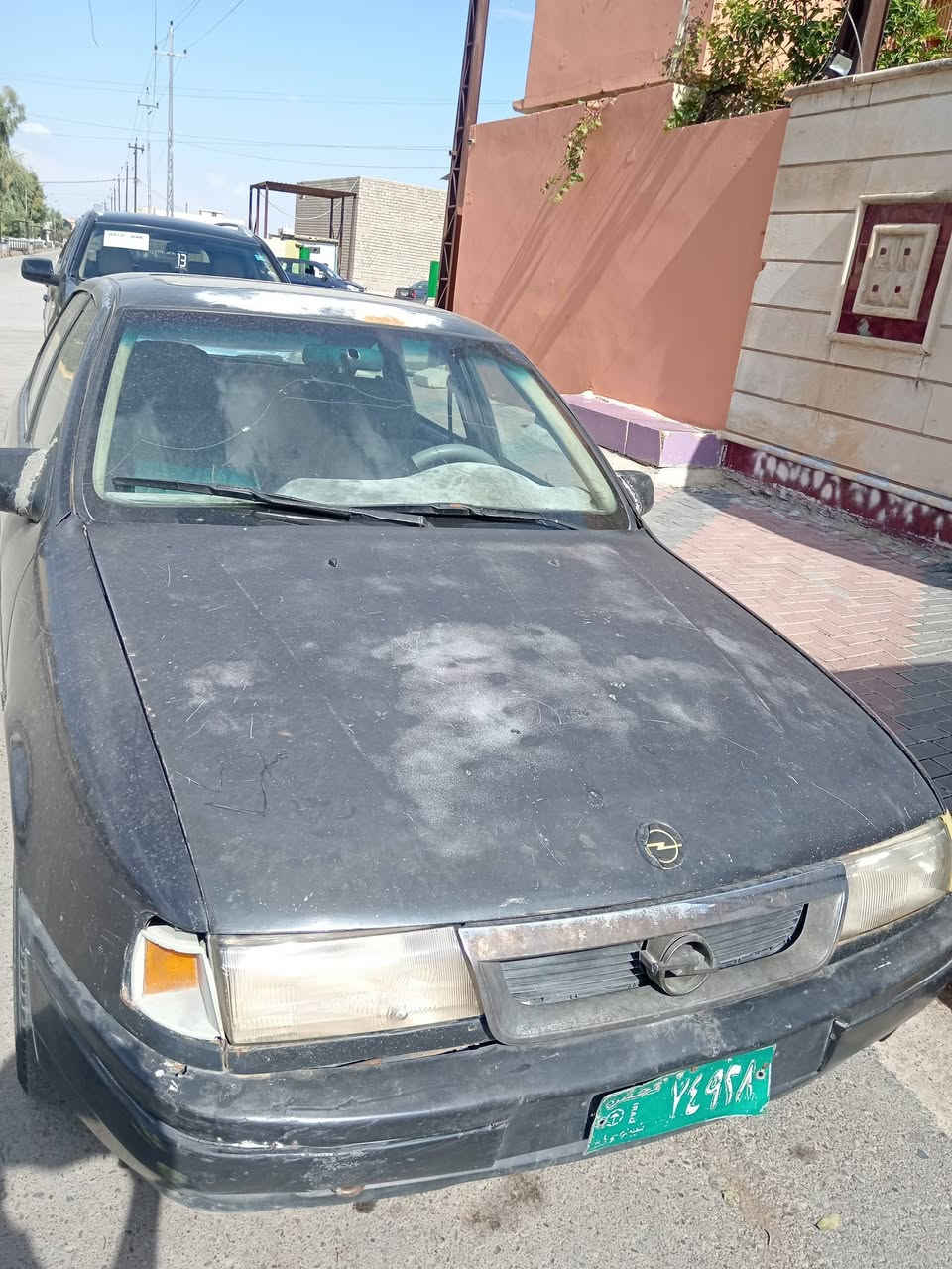 السلام عليكم
اوبل فكترا حجم ٢٠ مكينة وكير شرط لا صرف ولا نفخ السيارة جاهزة  ٤ تواير جدد باتري جديد شرط التحويل موديل ١٩٩١ سياره شرط لا دعم ولا گص ولا كلب السيارة جاهزة السعر ٢٠ الشراي يتصل عل الرقم *********** مكان السيارة حمام العليل

