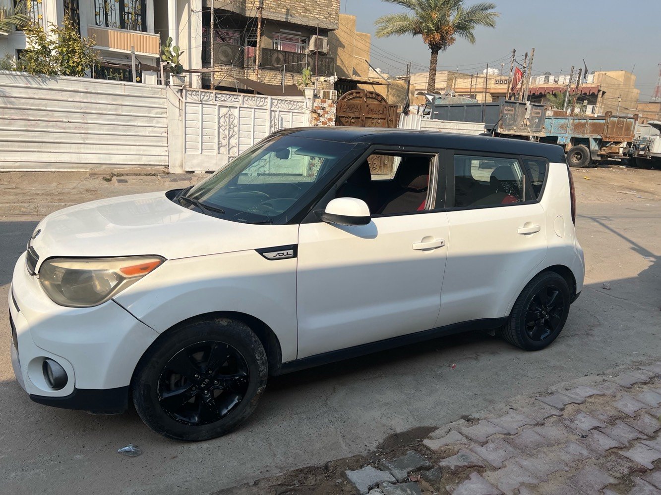 كيا صول موديل 2019 
محرك 1600
تبريد جيد
تايرات متوسطه
صور السونار موجوده
مكاني بغداد جميله
ماشي 65ملم 
سعرها 118بي مجال بدون مراوس فقط بيع
*********** موجود واتساب