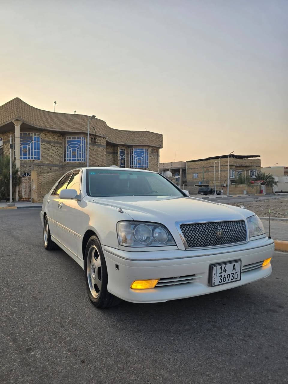 يالله سلام عليكم ملكه تسجيل جديد للبيع موديل 2000 رقم بصره دولي سنويه لغايه 2029 تحويل ثاني يوم مكفوله من الكص ونقل الجثه والضربه والفتح والصبغ كرستال اصل لايت ابو عيون ستيرن كهربائي كشنات كهربائيه برده خلفيه شاصي 175 محرك وكير بلكارتون ديفور الكبير  طخم تاير ويل رياضي  حداديه ستوه شاده العنوان البصره السعر 133 بيه مجال قليل هذه رقم الموبايل ***********
