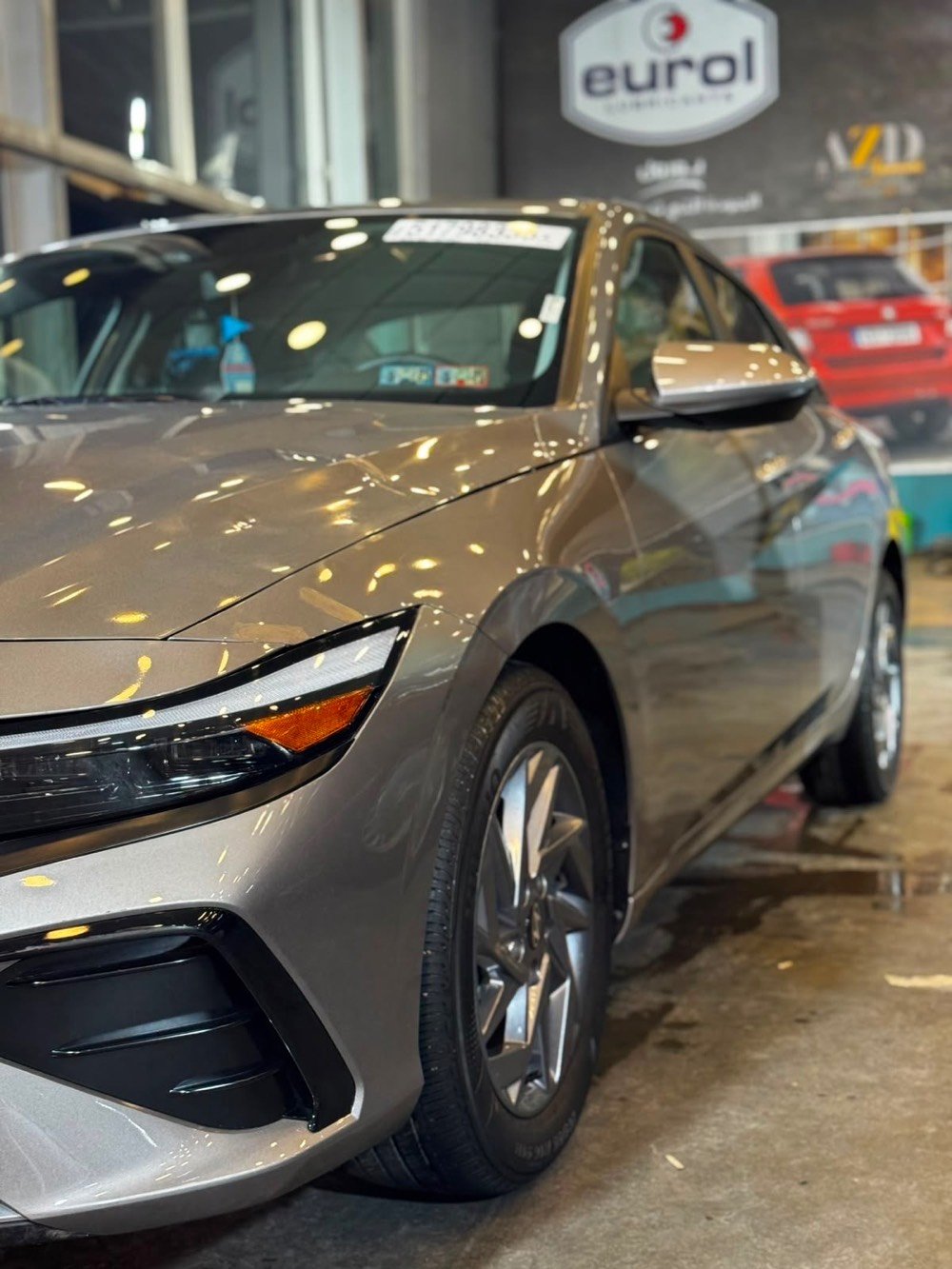 السلام عليكم 🌹مرقمه كامله بيها رقم 

2024 HYUNDAI ELANTRA SEL 🇺🇸

🛣️ الماشية: 13 ألف ميل

المواصفات:
✅ محرك 2.0 لتر (4 سلندر)
✅ جير أوتوماتيك
✅ تشغيل بصمة
✅ دخول ذكي
✅ شاشة كبيرة
✅ Apple CarPlay & Android Auto
✅ كامرة خلفية
✅ حساسات خلفية
✅ مثبت سرعة
✅ تحكم كامل بالستيرن
✅ رادار أمامي
✅ نظام الحفاظ على المسار
✅ تحذير النقطة العمياء
✅ تحذير حركة المرور الخلفية
✅ إضاءة LED
✅ جنوط ألمنيوم
✅ مرايا كهربائية
✅ بلوتوث وUSB

✔️ بدون شاصي
✔️ بدون لغد

✔️ الإيرباكات، الستيرن، الدشبول، والطاكات 

الحادث بأمريكا: جاملغ باردوبنيد نفسه معدل على كد شبر كلير فقط.

ملاحظة: بها طخة خفيفة من دراجة داخل العراق، كما موضحة بالصور، ولم يتم تصليحها.

📍 بغداد – اليرموك

📞 ***********