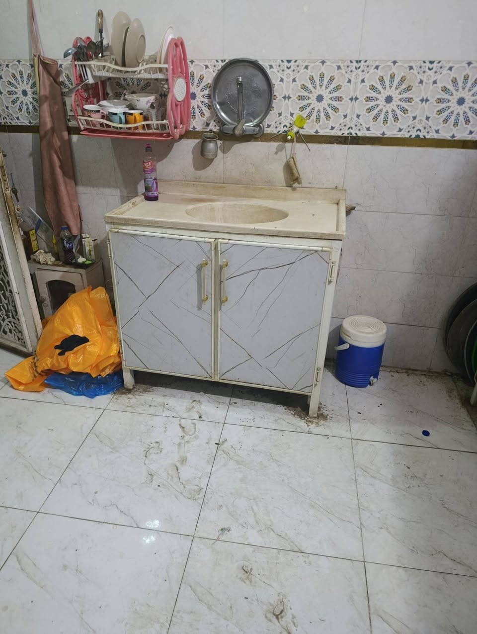 مواد منزليه البيع كونتر سنكي طباخ التوصل علا الرقم ***********
