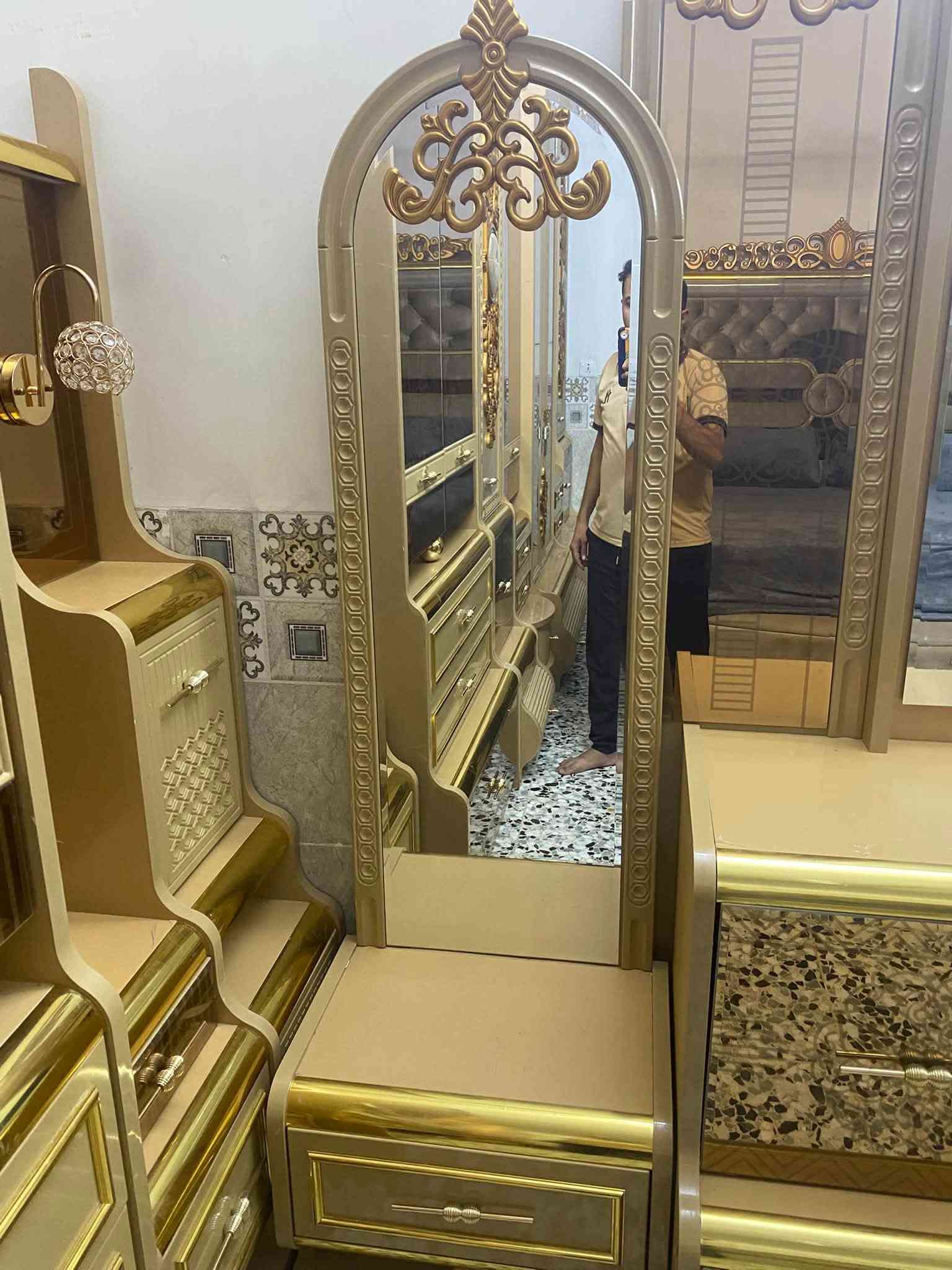 السلام عليكم مكان بغداد البلديات السعر خاص ***********
