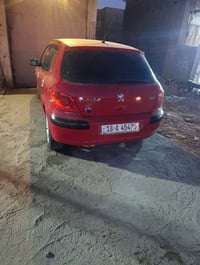 قير يدوي • كاميرا • بدون صبغ