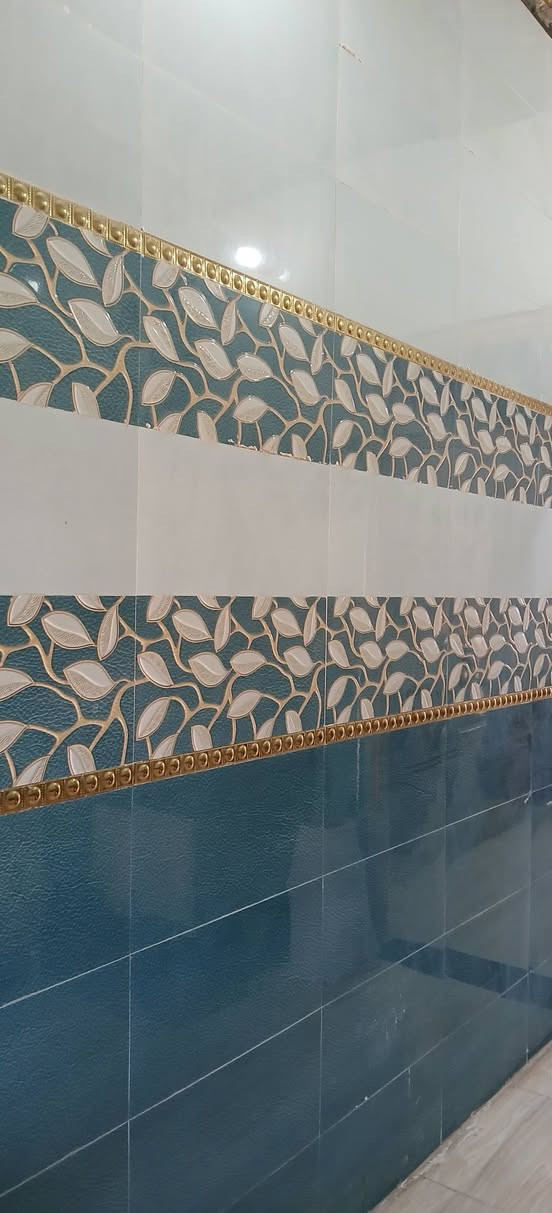 .السلام عليكم.
بسبب الوعود الگاذبه... دار للبيع المكان بابل جبله حي الرشيد خلف مستشفئ الامام علي .ع.
البيت متكون من غرفه ومطبخ وصاله ومضيف ومحل خارجي .. مساحت البيت ١٥٠ متر 
السعر مناسب
أستفسار علئ الرقم ***********
