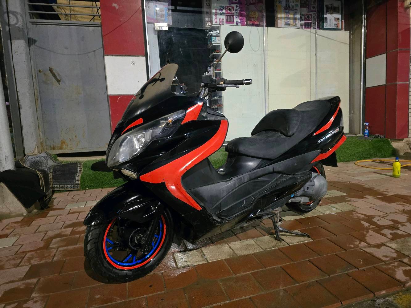 السلام عليكم
للبيع فقط دراجة سوزوكي سكاي ويف Skywave   250 سويج مو بصمه فلتر دهن جديد دهن جديد واصلي ألماني كهربائيات كلهه شغالة مكاتبة بأسمي
موديل 2009 بحالة جيدة ما بيهه نقوصات السعر$7
مكاني النجف الاشرف