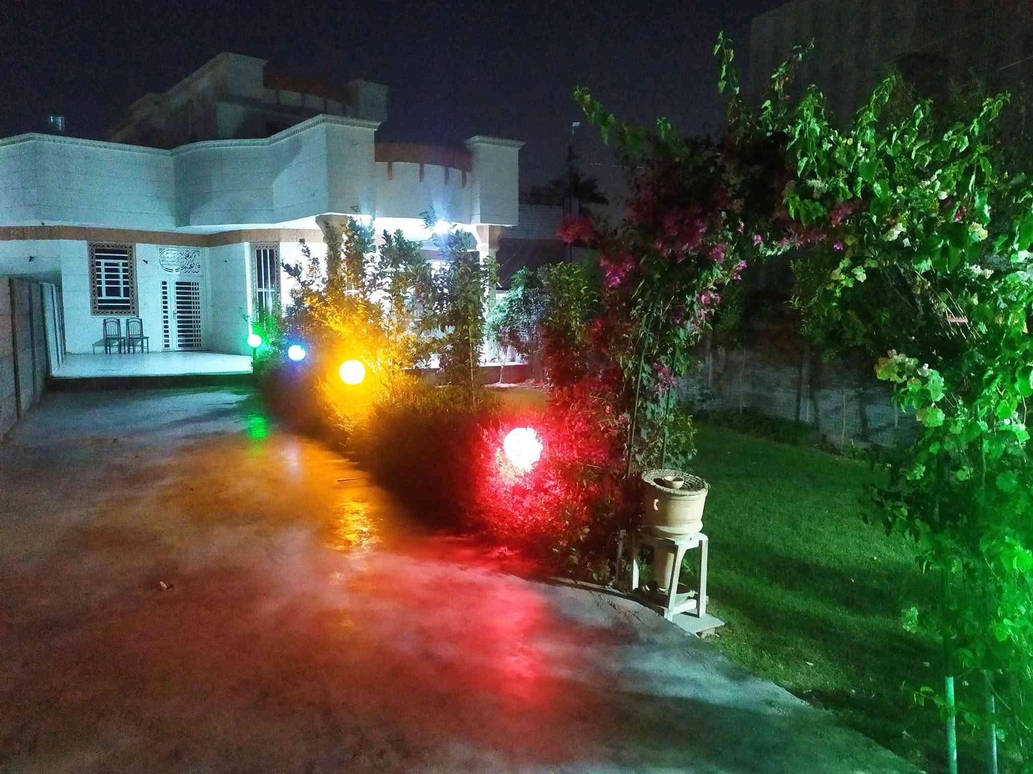 ارض مساحه ١٠٠٠م طابو زراعي سند ٢٥  مشيد عليها ثلاث دور بناء درجه اولى (دارين) صب كونكريت بناء سنة ٢٠٢٥/٢٠٢٤ والدار الثالث بناء جهاز (سندويج بنل)  قرب  المحكمه. الجديده ومطاعم الجمجمه  يقع سنترعلى الشارع العام المؤدي إلى المنتجع السياحي لمدينة بابل الاثريه
  مضيف ٤.٥ م × ١٥ م 
استقبال ٤ م × ١٤م 
غرفة نوم  عدد ٣
 مطبخ كبير  حار   بارد 
مجمع صحيات عدد٢
 حديقه  اماميه  كبيره تحتوي على أشجار حمضيات وفسائل نخيل مكتومي وبربن
 كراج ٢٥ م ×٤ م 
 طارمه ١٥ م×٨ م
 الدار مجهز  منظومة كاميرات مراقبه + تلفون ارضي داخلي 

الطابق الثانى مصمم كخارطه مجهزه بالمجاري والماء والكهرباء  للأستفسار الاتصال على تلفون مالك الدار   ***********
