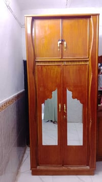 للبيع • خزائن