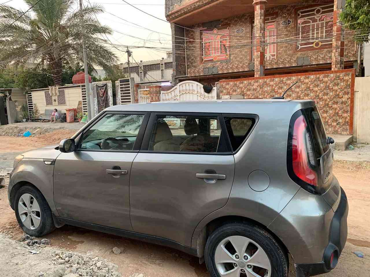 صول موديل ٢٠١٤ محرك ١٦٠٠ جديد كير ٥ نمر جديد حداديه جيده تحكم ستيرن جهتين و مثبت سرعه ونضام ECO التبريد نقصه فقط غاز السياره نضيفه وما متعوبه حادثها موجود الصور في السونار وبل عراق بيها شخط مو ضربه بابين وجاملغ عكس السايق
رقمها انكليزي جديد وسنويه ب اسمي جديده 
السعر خاص
***********

