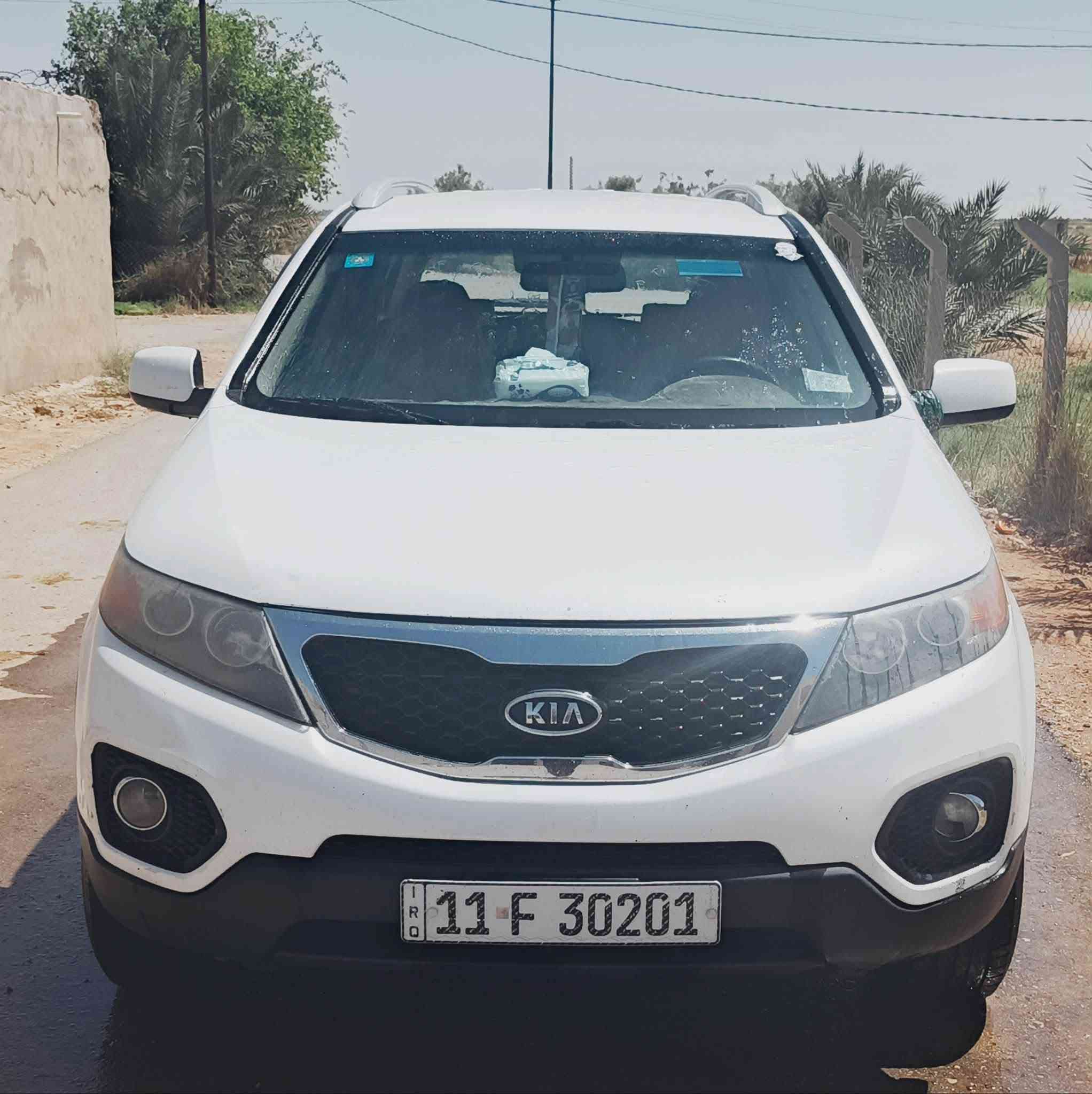 السلام عليكم للبيع 
كيا سورنتو موديل 2011خليجي محرك 4سلندر 2400مكفوله رقم بغداد باسمي سنويه لل27للاستفسار الاتصال على الرقم***********
