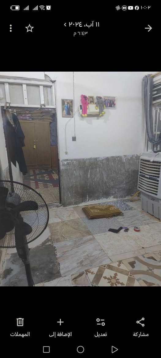سلام عليكم بيت لبيع 75 متر بي غرفة وصالة وستقبال بعدة ماكامل لستقبال لعنوان لكوفة شارع لمعمل خلف سواق حسين رماحي ***********
