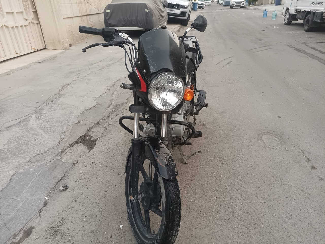 سلام عليكم بوكسر كلاسك
للبيع 22 ممشتغله دلفري تحويل مباشر 
تجي وشوف بعينك دراجه نضيفه يرادلها 
شويه ترتيب ***********
