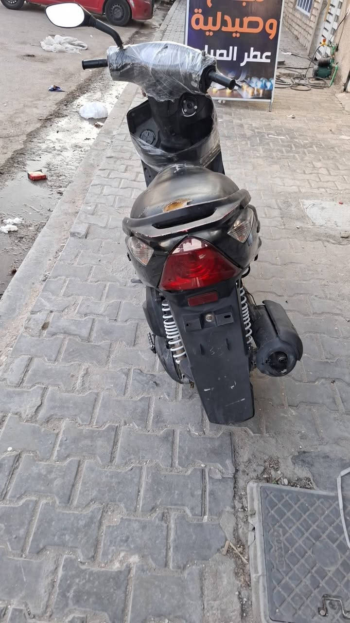 السلام عليكم دراجه ثعلب شغاله بيهة نواقص بسيطه ٢٠٠ وبيهة مجال قليل عنواني الحريه ***********
