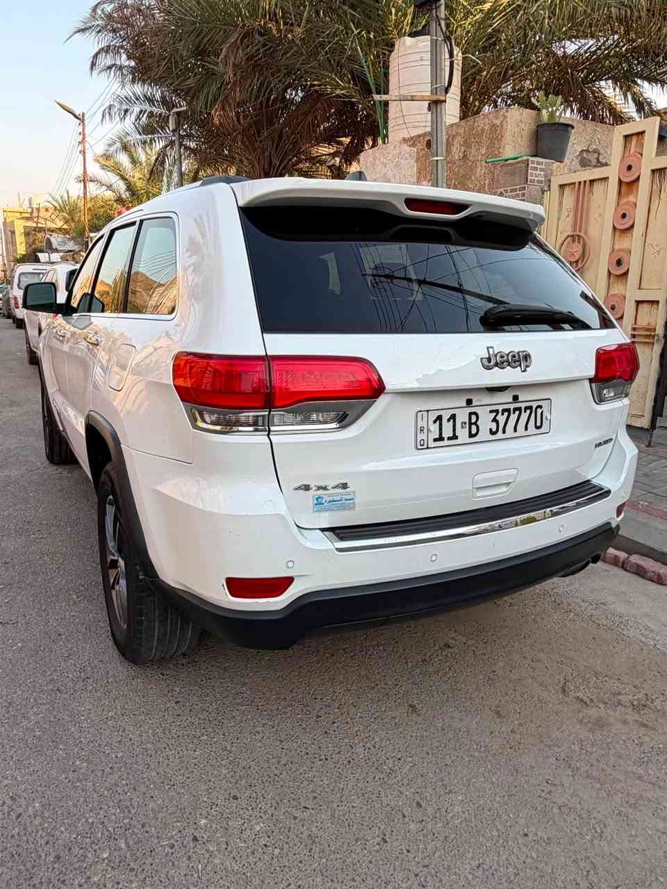 السلام عليكم جيب موديل 2018 لمتدد رقم بغداد  منكول مميز بس حلو تحويل ثاني 

مواصفات

فتحة بنوراما

صندوك كهرباء 

كشن جلد كهرباء سائق وراكب 

كشن تدفئة خلفي امامي 

دفع رباعي 4/4

مواس وضعيات قياده 

مريتة وسطيه جانبي تعتيم 

حساس خلفي 
وبعد مواصفات المتد معرفة 
حادث السياره امامي  بالوسط طرف البنيد مرشوش نص فقط  بنون دواخل بشرط وخشم الجاملغ جهتين بطرف مقدار ٤ اصابع بارد والباقي مكفول سياره جديدة تاير تبريد كهربائيات كلشي خير من الله علية ادامة كاملة من كلشي
سعر 200 وبيها مجال
   
مكانها كربلاء 
للتواصل مع صاحب السيارة 

***********

