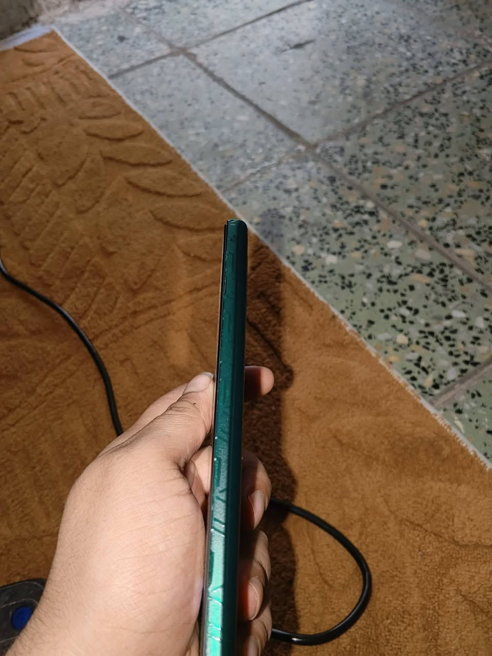 نوت 10 بلس نضيف جهاز مبدل شاشه وسط. خالي من اي مشاكل 
سعره ١٦٠ مكان بغداد حي اور للستفسار تصال 
***********
