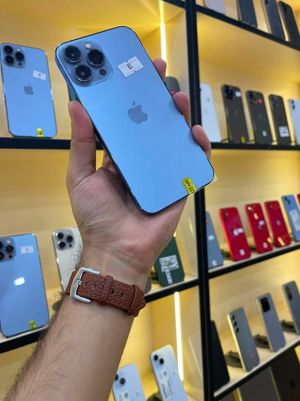 ايفون 13 برو ماكس 
بجميع الذواكر 256-512-١تيره 
بطاريات بلاديه
النضافه جدا عاليه 
كامل ملحقات
ضمان 60 يوم ايخلل بل جهاز استرجاع او ستبدال 
السعر 760 
شركه ماكس فون 
لتجارت الهواتف

*********** 

***********
