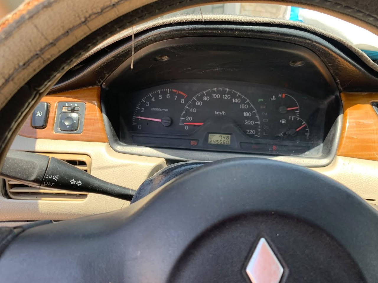 موديل 2007
لون سلفر
محرك 1500
كير اوتوماتيك
الظرر مبين بالسونار بدون دواخل
تدفئه تبريد خير من الله ع السويج 
محرك وكير مكفولات سياره خير من الله 
رقم بغداد السياره باسمي السنويه لحد 2028
مشروع وطني
السعر 57 
وبيهة مجان لخاطر الجيه
الرقم ***********
