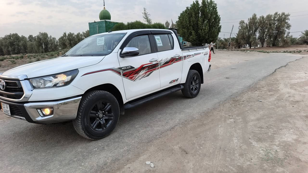 بيكم هايلوكس فورويل ساز كيروتماتيك موديل 2023رقم بغداد دولي بسمي سيارة كفال عامه كارتون كامره حساسات خلفيه ماشيه 76الف تخم تايرشركه بعده جواه حداديه جديده بنيد جكات باب خلفي جكات محرك وكير شركه تبريد ثلج  رضيه جلد كشنات جلد سعر 273ويبه مجال ***********//*********** واتساب موجود
