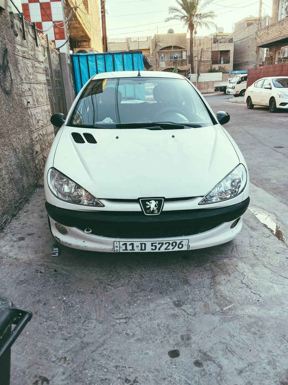السلام عليكم عندي بيجو فرنسي 2009للبيع سياره مكفوله من كير ومحرك وتبريد و السياره بأسمي ونظافه السياره 70%والسعر 47وبيها مجال رقم الهاتف *********** و السياره مبدل بيها باب ومصبوغ بيها جملغ الورى فقط
