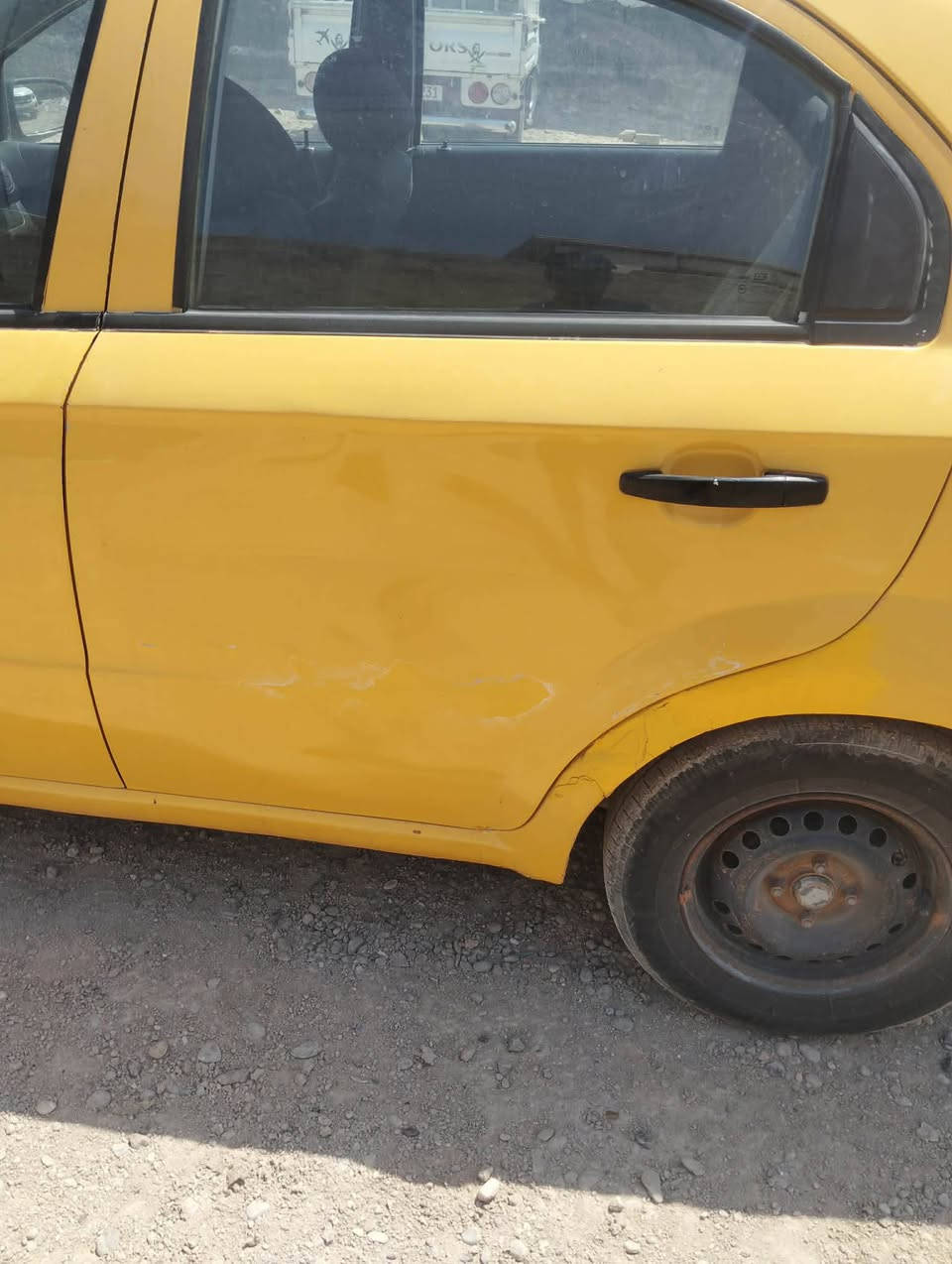 سلام عليكم بيع ومراوس بخصوصي افيو موديل 9 وارد خليجي محرك مسكر اوتو تبريد ثلج اي نقص مابيه تعمير جديد ماعده طعجه بل باب موجوده بل صوره رقم انكليزي مصفره هيه وغرامات السعر 45 وبيع مجال  مكاني بابل 
***********
