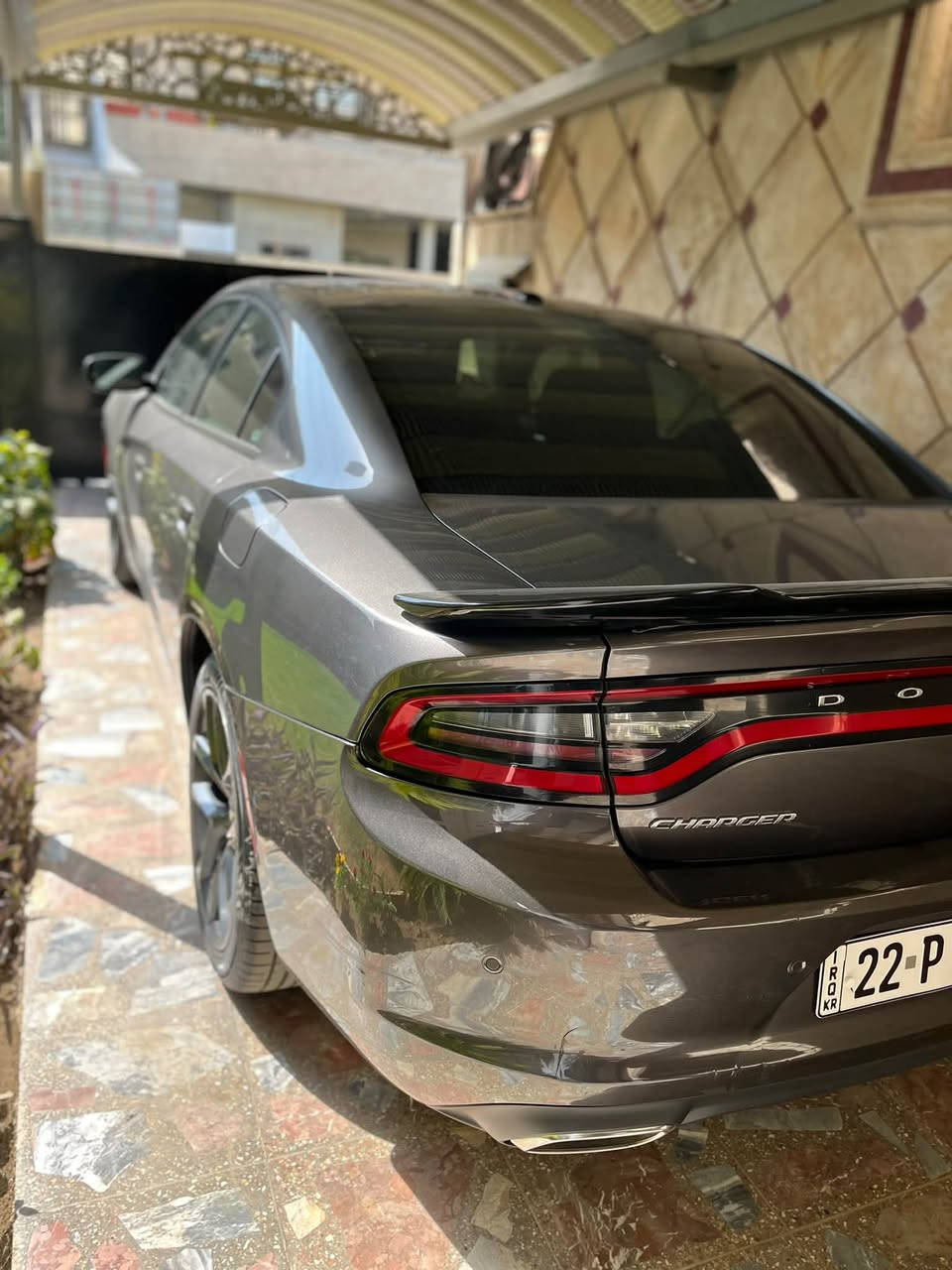 للبيع ..
چارجر SXT موديل ٢٠٢٢ ماشية ٥٢ الف ميل حادث كما موضح بالصور جاملغ امامي ونص الباب بدون ايرباك السيارة جديدة بمعنى الكلمة وجاهزة من كل شي .. للاستفسار :
***********
بغداد حي العدل 
السعر ٢١٥ ورقة بيها مجال
