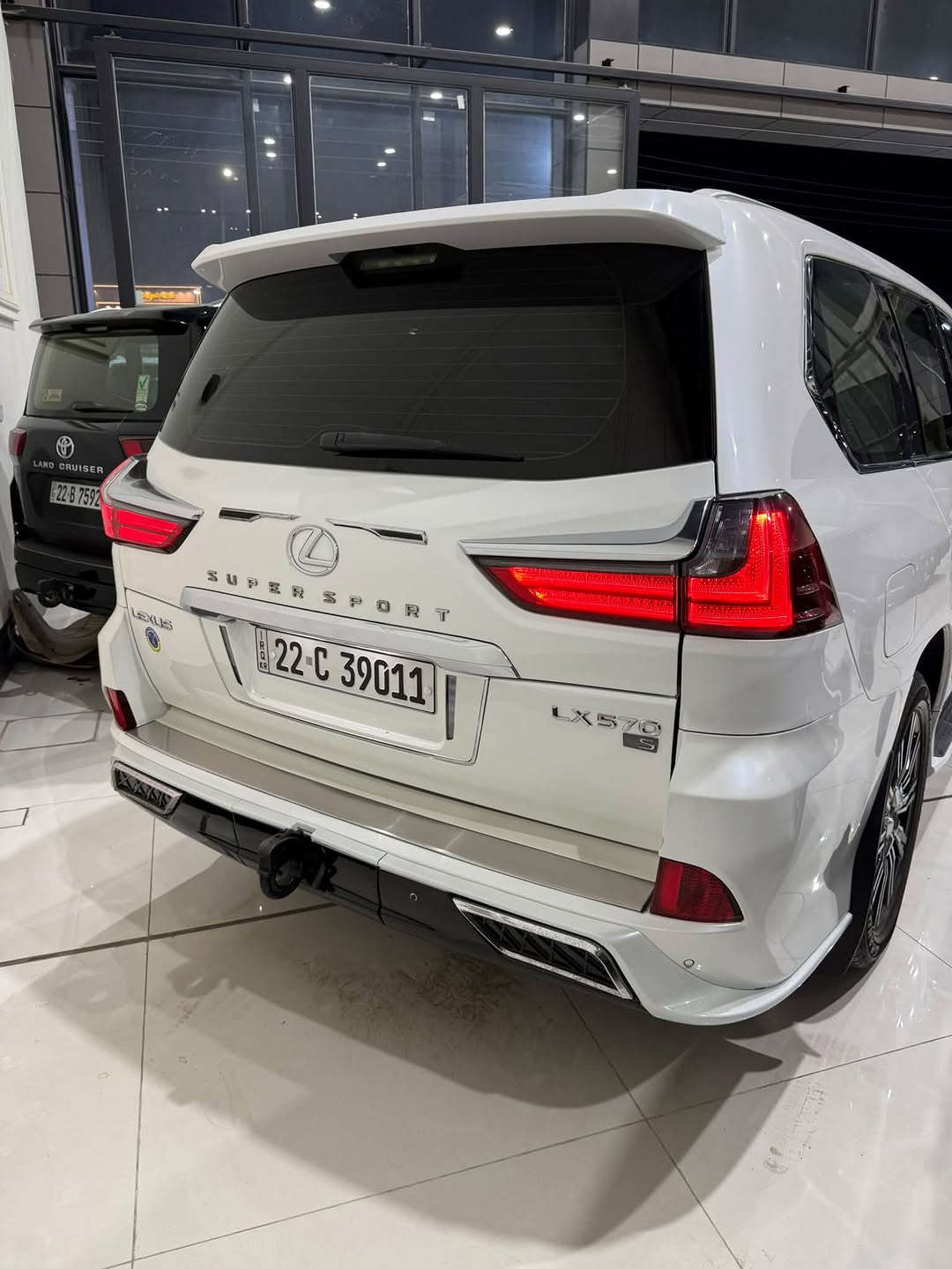 لكزس LX 570 • ٢٠١٦ • فول مواصفات