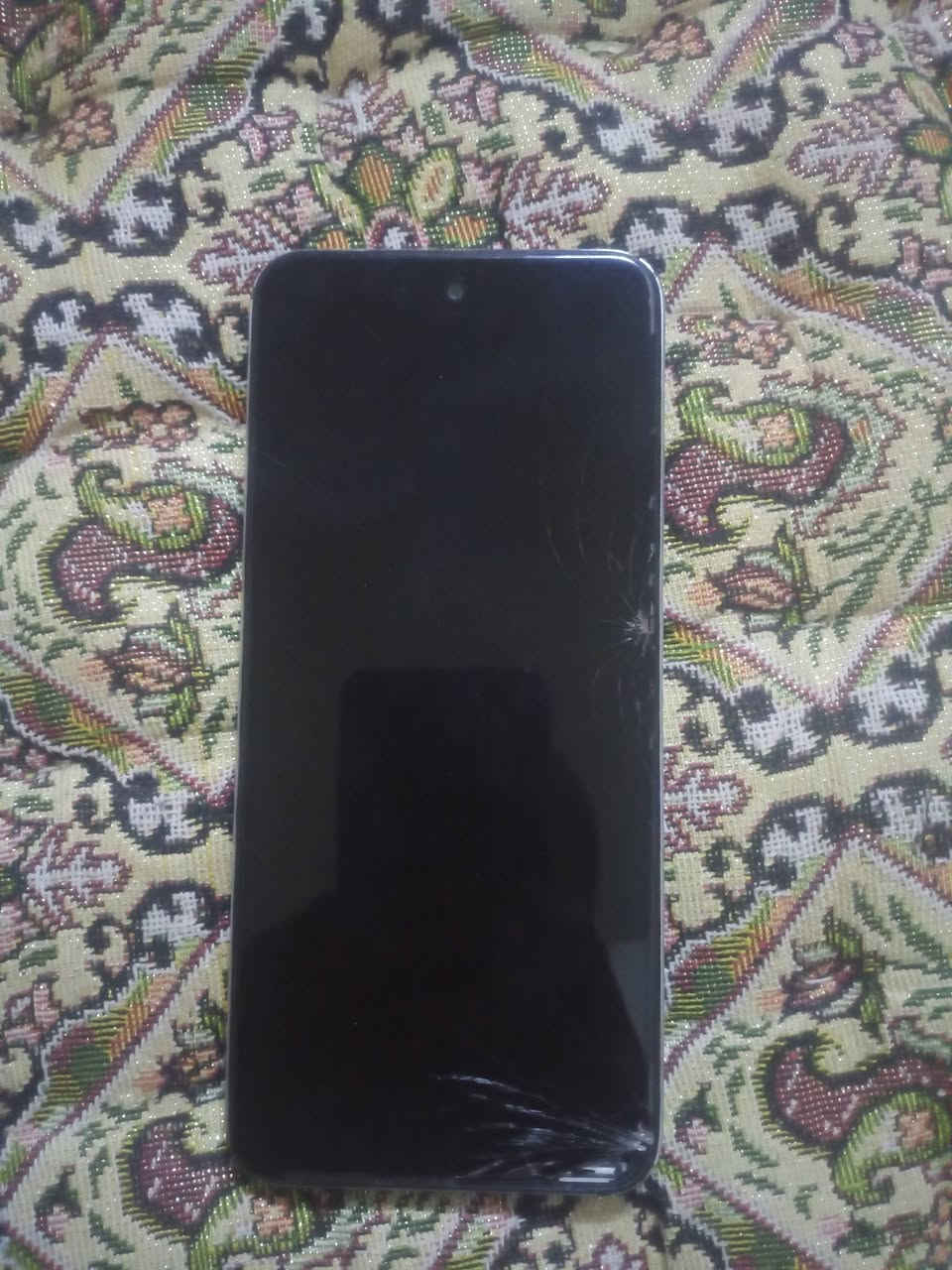 جهاز للبيع

انفنكس هوت 30 بلاي 
لون ابيض
يشتغل بس  فقط شاشه مشروكه جهاز جديد
المكان العباسي قريه الفاخره

سعر40

*********** للاتصال
