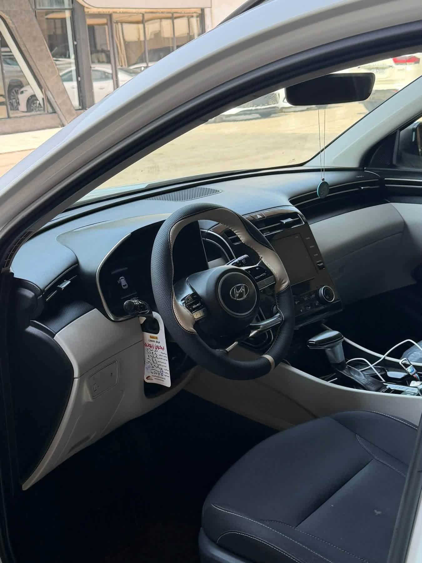 توسان خليجي موديل ٢٠٢١ ألون الأبيض
مواصفات النص فول 🚗 
كشن٢ كهرباء 
 فول بصمات 
تشغيل عن بعد 
تحكم ستيرن
مري شفط + اشاير بلمري 
بردات خلفه بلادي 
شاشه كبيره 
كار بلي
اوتو هولد
لايتled 
هندبريك بصمه
قطعتين تبريد
فول بصمات  فول حساسات وغيرها،…..
السعر 166
الرقم اربيل باسمي
ماشي٦٠ محرگً دووش الفين
 مكاني بغداد المشتل
 متواجد مابعد الظهر🆗
***********  
جاهزه للاخير 
بيهاجاملغ امامي
 بي  صبغ بدون اي دواخل
 وشبر بارد بلباب
