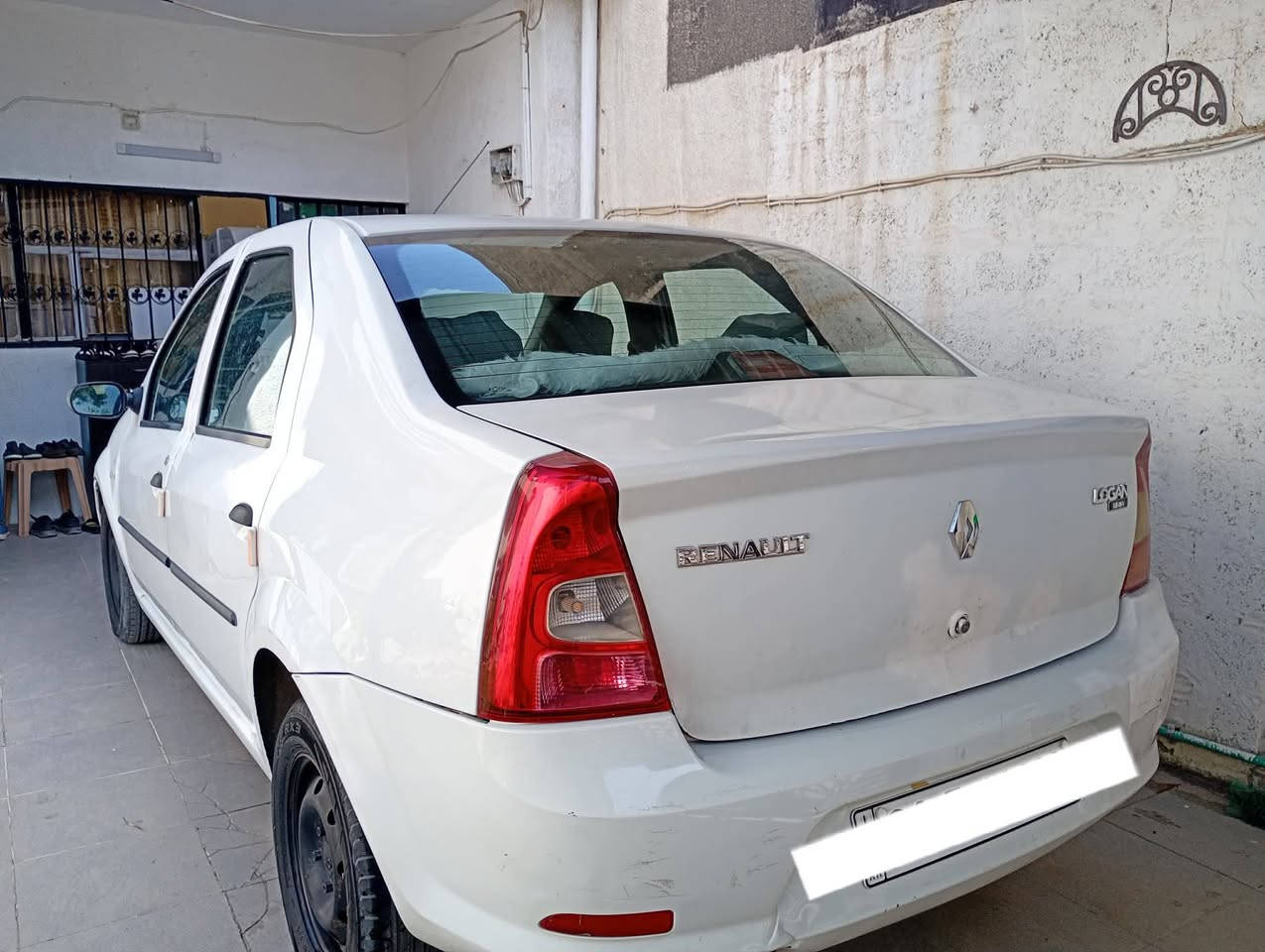 سيارة رينو لوكان موديل ٢٠١٠ شرط التحويل والوكالة كير اوتوماتيك  سعره ٥٣ بيها مجال للمعاملة للاستفسار على رقم:-***********
