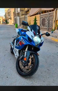 جكسر 750 موديل 2007 مكمركه الدراجه عليه ادامه جديده ودهن جديد تاير جدي...