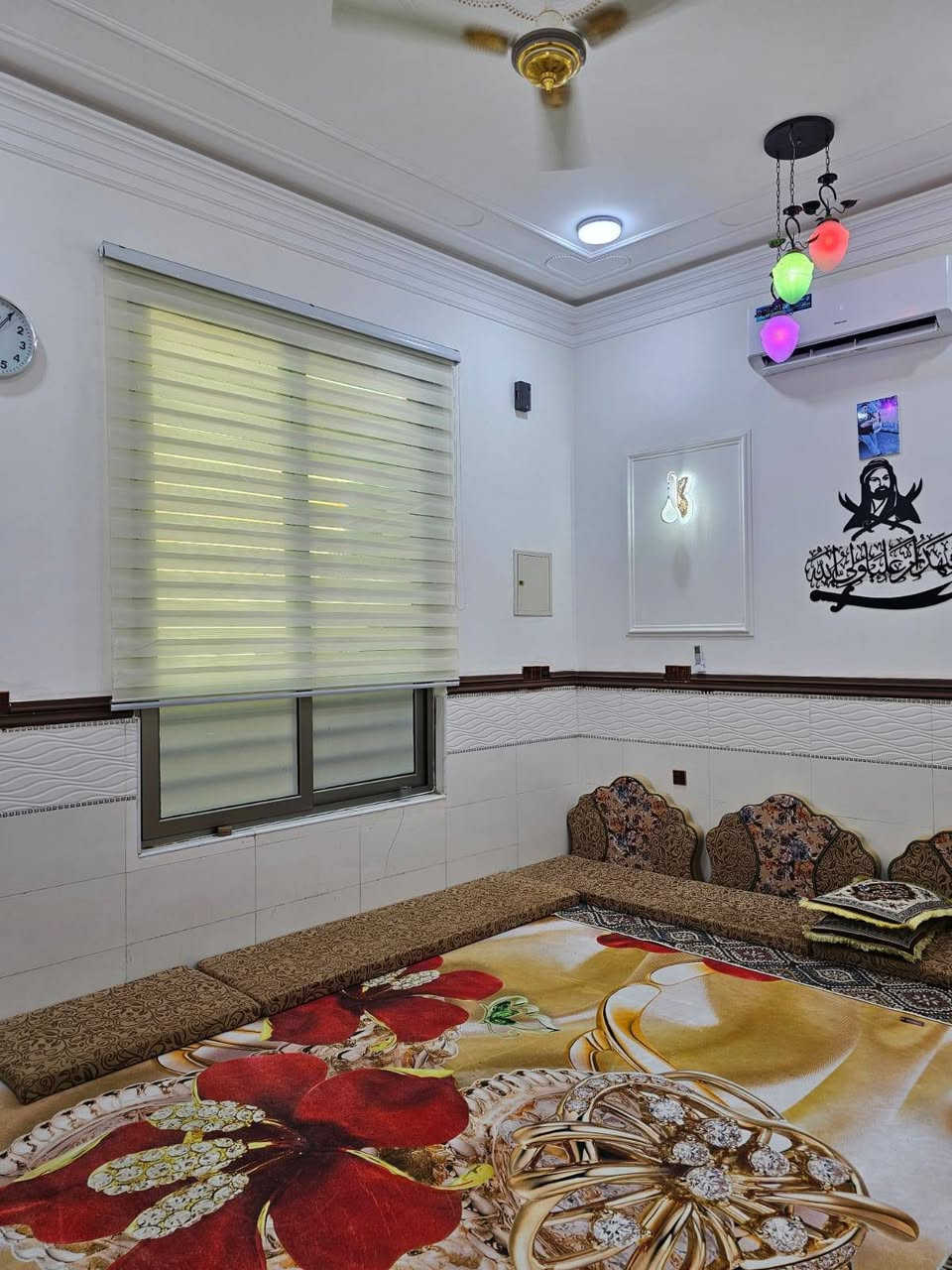 🏡 بيت للبيع – فرصة مميزة للسكن 🏡

📐 المساحة: 200 متر مربع
📜 النوع: طابو زراعي عراقي – سند 25
✅ وكالة ونسخة من الطابو متوفرة

مواصفات البيت:

🔹 غرفتان نوم
🔹 ديوانية
🔹 صالة
🔹 مطبخ
🔹 صحيات داخلية وخارجية
🔹 كراج

✨ البيت شغل درجة أولى من جميع النواحي
✨ فارغ وجاهز للسكن مباشرة
✨ جميع الخدمات متوفرة

📍 الموقع:
البصرة – أبي الخصيب – السبليات الغربية
قرب تقاطع حي العسكري وشارع المحكمة
على طريق الصحراء مقابل معرض الراشد

🚗 شارع 10 متر
🚗 يبعد عن الشارع الرئيسي حوالي 30 متر فقط

💰 السعر: 130 مليون دينار عراقي
🔹 قابل للتفاوض مع الجادين

📞 للاستفسار:
أبو مهدي
***********

#عقارات_البصرة #ابي_الخصيب #بيت_للبيع #فرصة_سكن
