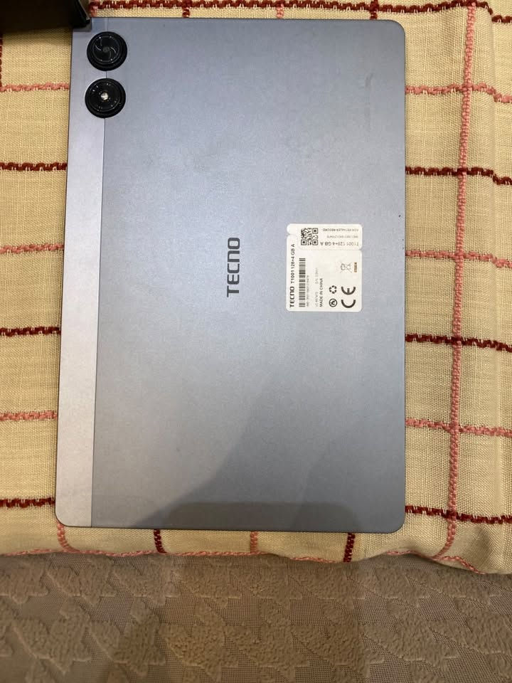 السلام وعليكم اخوان ايباد TECNO MEGAPAD ذاكرة 128 نوعة T1001 ايباد اخو الجديد  استخدام قليل جدا نضيف شواصية لون رصاصي جهاز راقي اصدار 10 يشغل ببجي هم  وسيم كارت  اتصال ايباد كامل ملحقاتة سعرة 190الف وبي مجال بسيط 
العنوان بغداد الدورة مجسر حي اسيا 
اتصال عالرقم بي واتساب ***********

