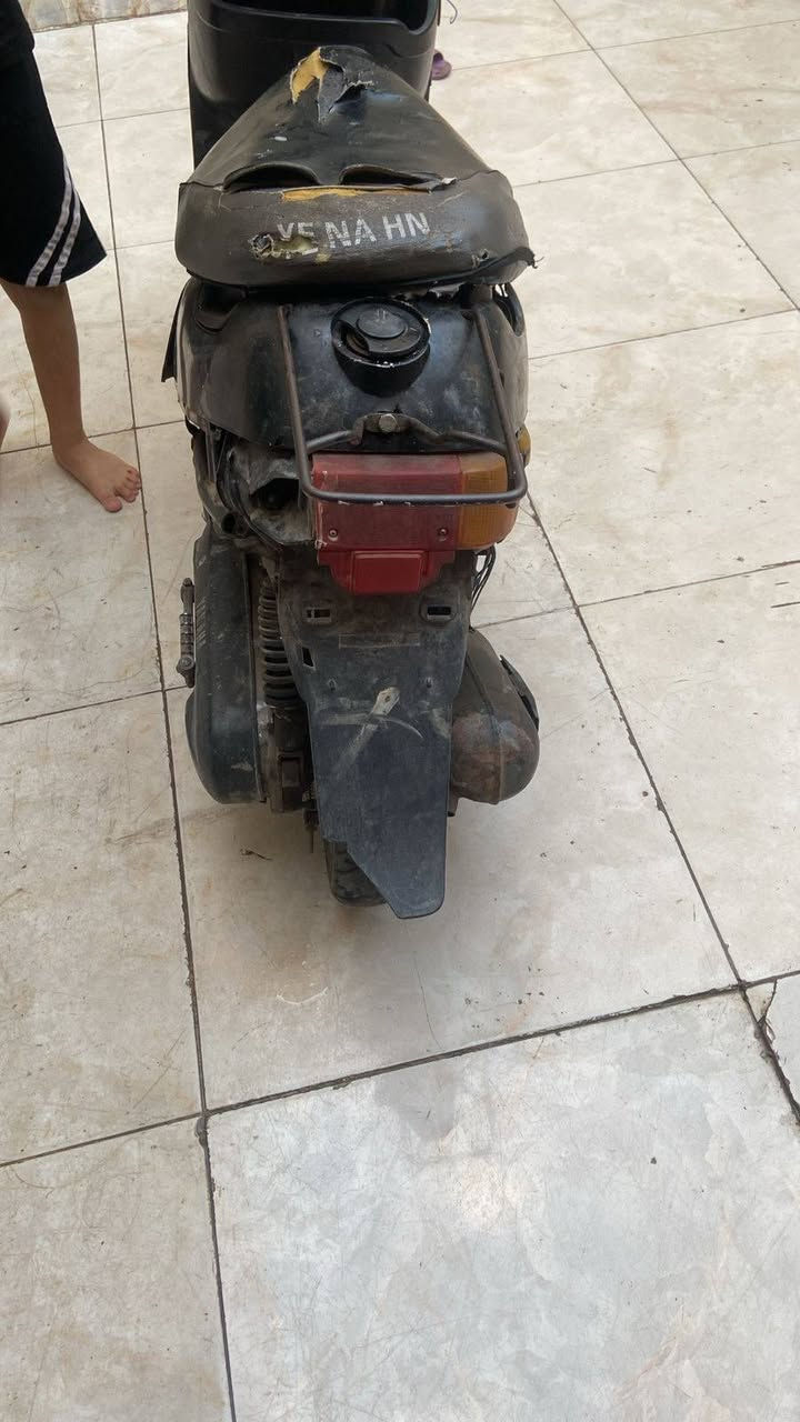 دؤاجه بتره للبيع ١٥٠
عوزه تنضيف كابريته 
وجوزه مال سويج تشتغل جطل 
جوزع الاصليه موجودة
مالته سويج ضايع
‎ ***********
