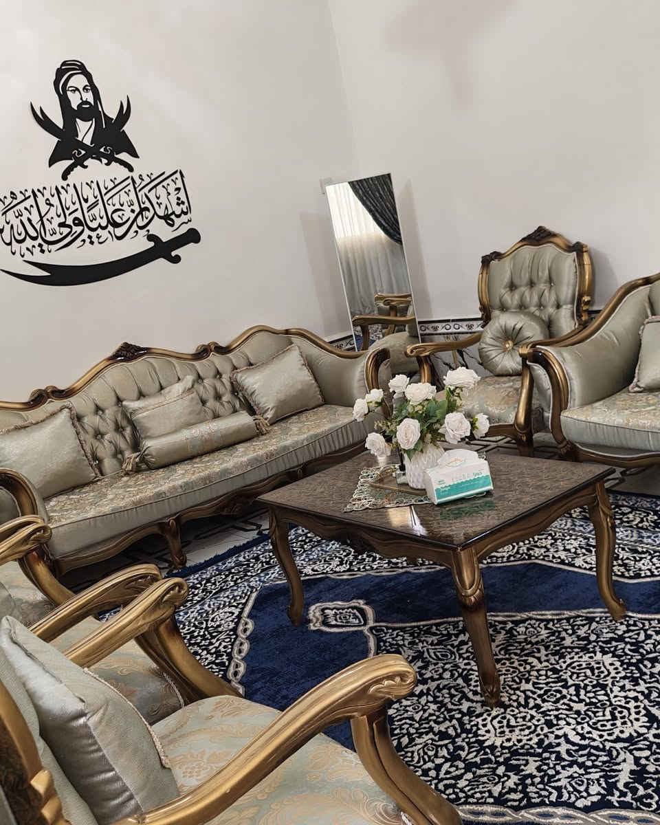بيت زراعي للبيع 100 متر واجهه 10 نزال 10 المهيديه خلف شركه نور الناظر وقرب مدرسه مالك بن نويره خدمات كامله يبعد عن التبليط 100 متر تقريبا
مطبخ
غرفه نوم 1 الطابق الأرضي
غرفه نوم الطابق الاول مع حمام
استقبال
صاله كبيره
حمام داخلي
مجموعه صحيه خارجيه
منطقه جدا هادئه وقريبه من مركز المدينه مشي تقريبا 10 إلى  15 دقيقة توصل للحبوببي 
***********
السعر 100مع مجال بسيط
وصل تطويب بي البيت 

 

بيت زراعي للبيع 100 متر واجهه 10 نزال 10 المهيديه خلف شركه نور الناظر وقرب مدرسه مالك بن نويره خدمات كامله يبعد عن التبليط 100 متر تقريبا
