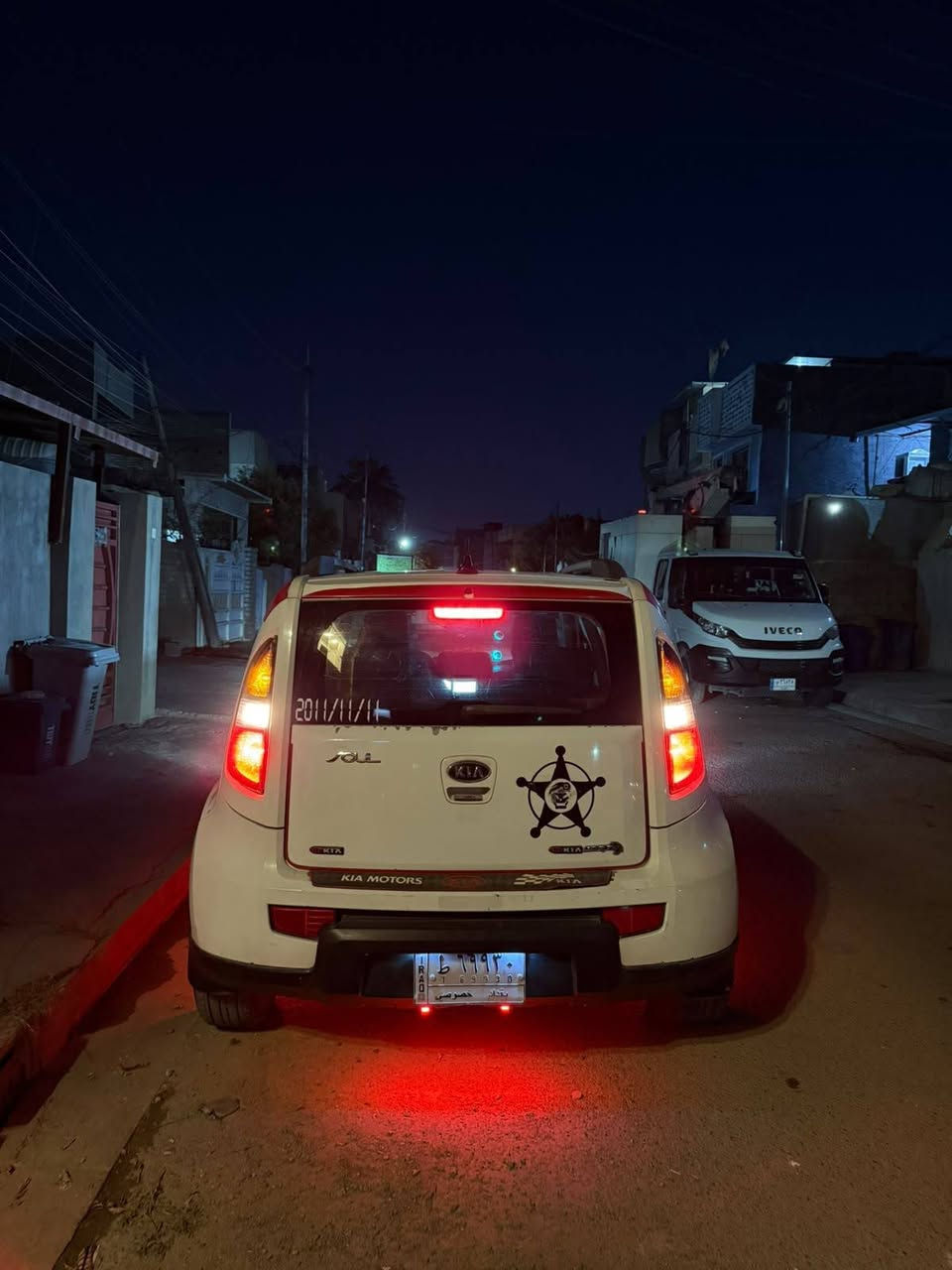 كيا سول موديل 11 خليجي رقم بغداد ألماني محرك 1600 (محرك جيد +گير )سنوية باسمي نافذة لنهاية عام ..(2027)مكاني بغداد /الدورة السعر...(90)ورقه وبيه مجال للطيبين ...رقم الموبايل ***********...(للبيع فقط)
