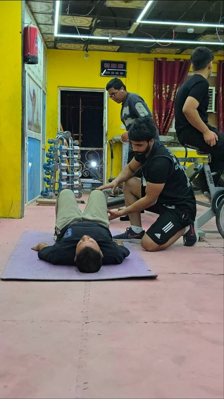 الرحلة من الألم.. إلى الحركة والتمكين!
العلاج الفيزيائي والتأهيل الحركي ليس مجرد تمارين عادية، بل هو علم ودقة لتغيير حياة الشخص ونقلها من العجز أو المحدودية إلى الاستقلالية والحرية.
بصفتي مدرباً متخصصاً في التأهيل الحركي والحالات الخاصة، أعمل معكم خطوة بخطوة في:
تأهيل ما بعد العمليات جراحية والإصابات الرياضية:
إعادة بناء القوة العضلية، استعادة مدى الحركة الطبيعي للمفاصل، والعودة الآمنة للملعب أو الحياة اليومية بدون ألم.
برامج التأهيل الخاصة لأطفال ضمور الدماغ (CP):
تحسين التوازن والتحكم الحركي، تقليل التصلبات العضلية، وتحفيز الجهاز العصبي عبر خطط علمية صُممت لكل طفل بناءً على حالته.
التأهيل البدني والحالات الخاصة:
حلول مخصصة لتحسين جودة الحياة وتطوير الأداء الحركي..
الهدف دائماً: نتائج ملموسة، أمل جديد، واستعادة الثقة بالحركة.
📩 للاستفسارات، استشارات التأهيل، أو تقييم الحالات:
تواصلوا معنا عبر الرسائل الخاصة واتس اب

***********
