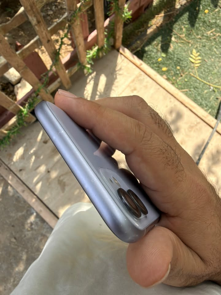 آيفون 11 • ٢٥٦ • مبدل بطارية