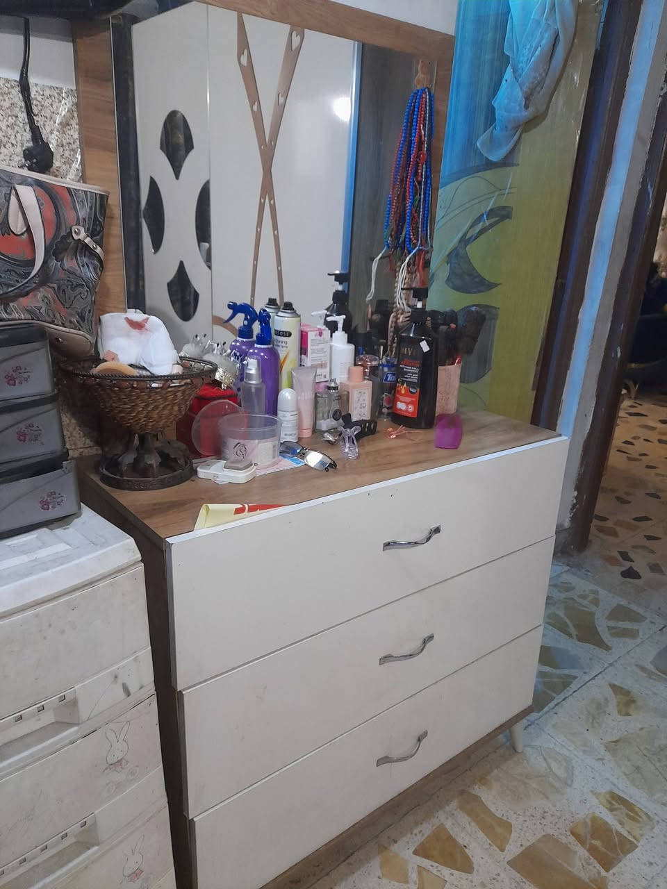 غرفه تركيه جدا نظيفه بسعر ٢٥٠ طالبيه ***********
