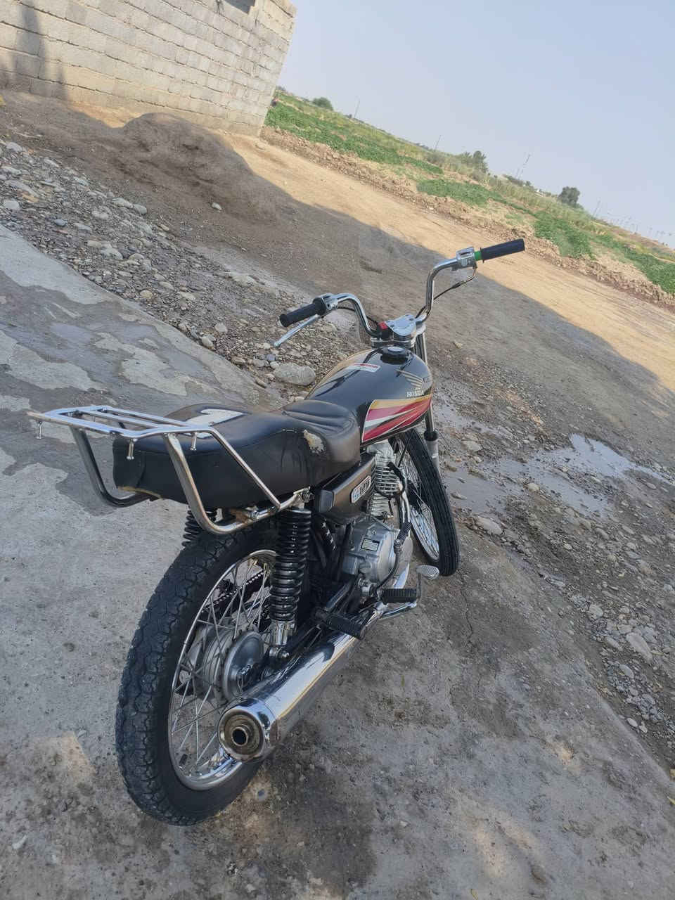 دراجه اربعه كير  مكينه نامه شلامجه اصلي 2026
تعمير 25 شاصي 2019 
6اوراق نضيفه  شاصي ومكينه مكفوله كفاله عام سعر دراجه ب675وبيها مجال لطبين 🤍
مكاني واسط_ناحية شيخ سعد
رقم الهاتف *********** موجود عل فيس  
وموجود  واتساب
