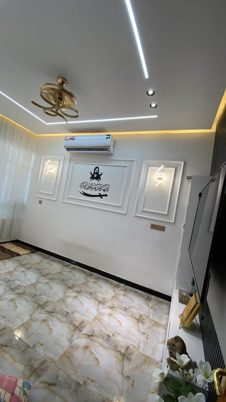 بيت للبيع مساحه100م مجمع فدك قرب شارع الحسينيه الاستفسار***********
