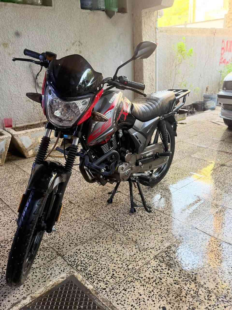 سلام عليكم شباب دراجه شاينك جبلي 250cc دراجه مرقمه وسنويه دراجه نضيفه وخير من الله مصارله هواي من نازله من رمبه تجي تفحص بعينك وشوف *********** هذه الارقم للستفسار
