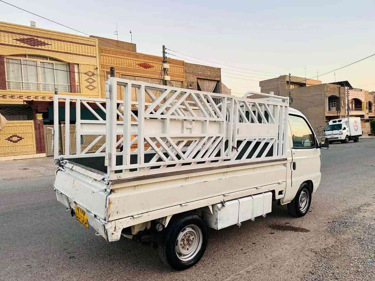 هافي بيكب تاك قماره 2009
بێ بۆیاغ بێ لێدران
 گیرومکینە و ئە کسل و شانسی بە  شەرت 
تحویل وەکالە و غه رامه ش به شه رت 
4تایه ویلی نویە هیج مە سروفیکی نیە مالی دوستە دە عامی بو دە عامی بو شەرت سە یارە کە جە مجە یە کی شازی پیوە یە مالی کە سابە  تە مالي ئیشە
ژ.م:*********** أربيل, العراق
