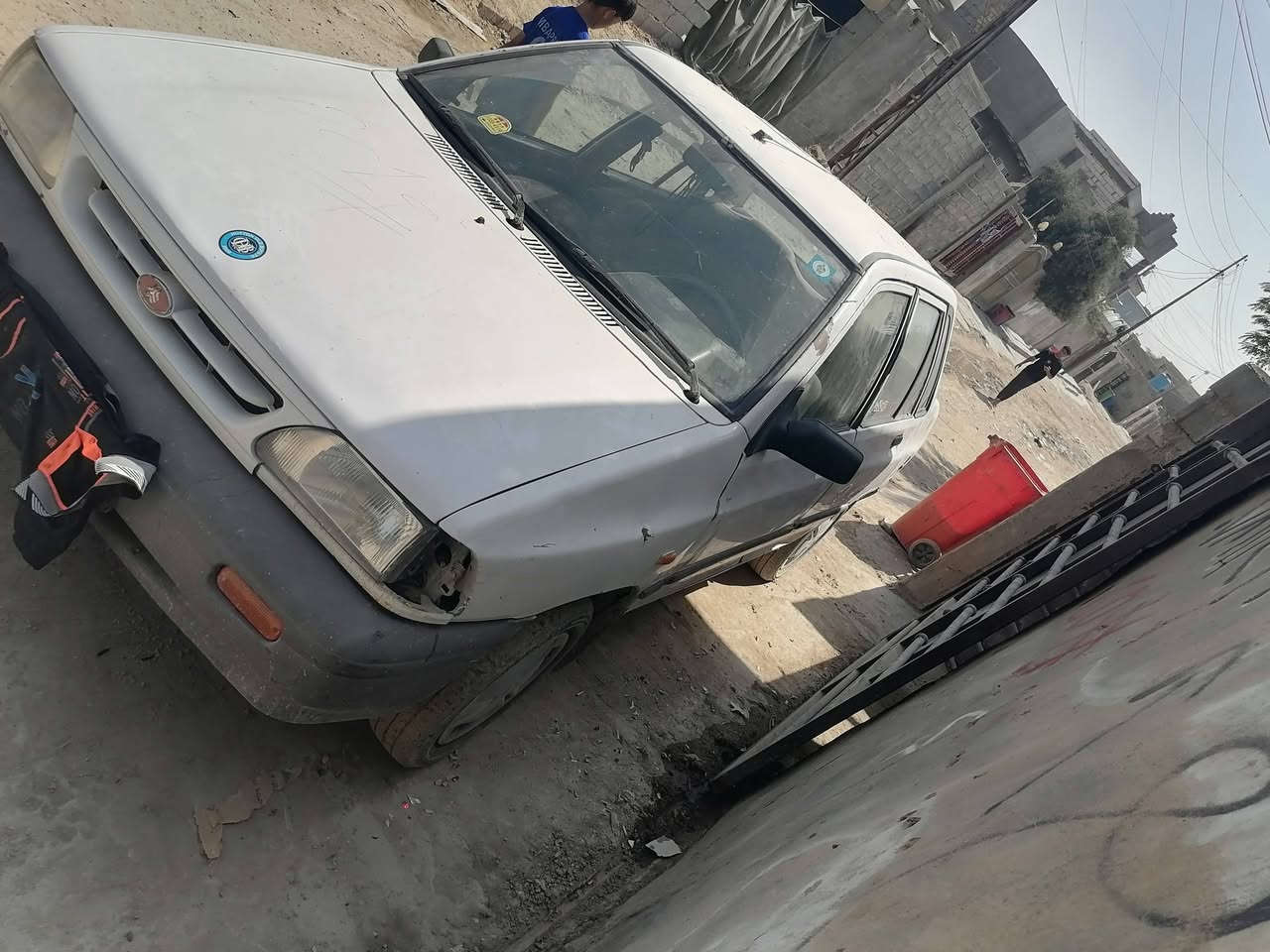 سايبه ٢٠١٠
كفاله كير ومحرك
تخم تايرات جدد كهربائيات كلها شغالة
هزتها لل الرابع ٢٧ وسنويه لل ٢٩
شواصيها واحد بلادي والثاني بي لحيم
٣٠ وبيها مجال حك الجيه *********** ابو كرار
