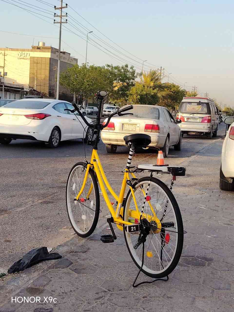 هذا الحلال للبيع سعره 160 وبي مجال عنوانه شارع المطار النجف
***********
