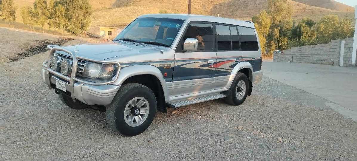 بێ لێدراو بێ بۆیاغ تابلێی جوان ماوتوە گێڕو مکینە ارنەبە هەتا بەڵێی بێ مسرەفە ماڵی دۆستە *********** *********** تێبینی بەس ئاڕمە
